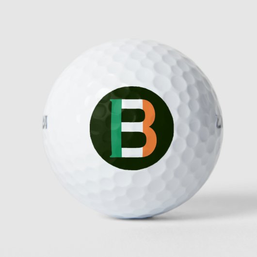 B Monogram überlagert sich auf irischer Flagge wu  Golfball (Vorderseite)