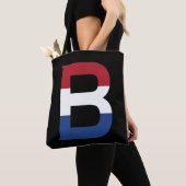 B Monogramm überlagert auf der NLD-Flagge auf bk s Tasche (Von Nahem)