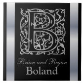 B Monogramm und Name "Besque on Black" Keramik Til Fliese (Vorderseite)