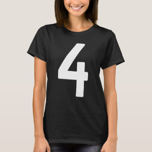 B Tag Nummer 4 Monogramm Norwester Schriftart Erst T-Shirt