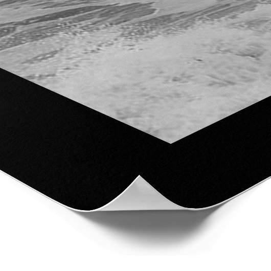 B&W Absturz einer heftigen Sturmwelle Poster (Ecke)