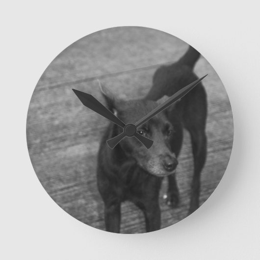 B&W - Aspin Runde Wanduhr (Vorderseite)