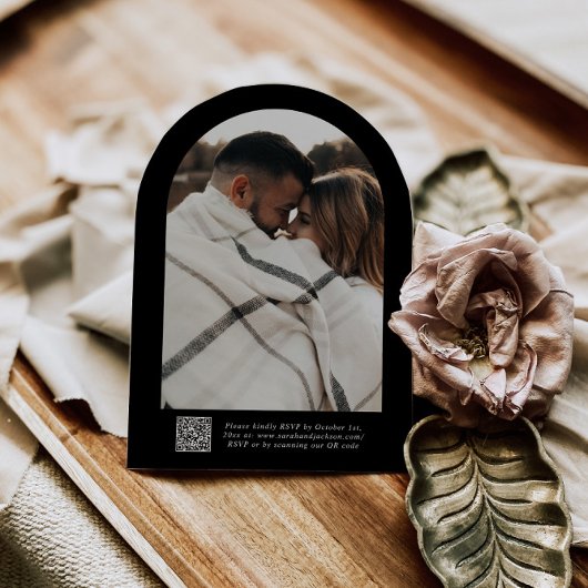 B & W Klassische Skriptkalligrafie QR Code Hochzei Einladung