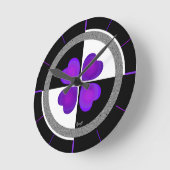 B&W Lila Hearbeating Runde Wanduhr (Winkel)
