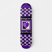 B&W Lila Hearbeating Skateboard (Vorne)