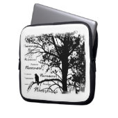 B&W Raven Nevermore Baum-Silhouette - E.A. Poe Laptopschutzhülle (Vorderseite Links)