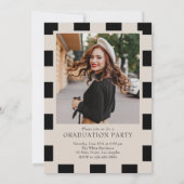 B&W Retro Checkered Arch Classic Foto Abschluss Einladung (Rückseite)