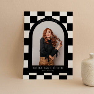 B&W Retro Checkered Arch Classic Foto Abschluss Einladung