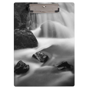 B&W-Wasserfall, Kalifornien Klemmbrett
