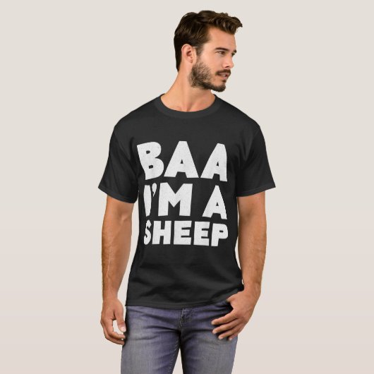 Baa I’m a Sheep Funny Text Design T-Shirt (Vorne ganz)