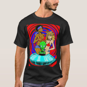 Babes mit Alien in Ufo T-Shirt