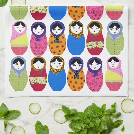 Babushka Puppe Handtuch (Gefaltet)
