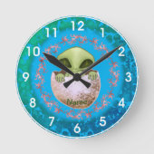 Baby Alien Clock Runde Wanduhr (Vorderseite)
