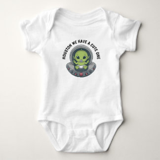 Baby Alien in UFO Strampler
