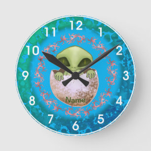 Baby-Alien-Uhr Runde Wanduhr