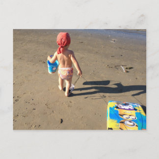 Baby am Strand Postkarte