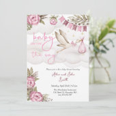 Baby auf dem Weg Storch und Ballon Babydusche Einladung (Stehend Vorderseite)