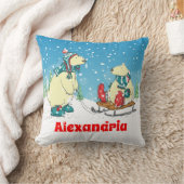 Baby Bear auf Schlitten im Winter Schnee ein feste Kissen (Decke)