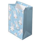 Baby Blue Bunny Mittlere Geschenktüte (Vorderseite Schrägansicht)