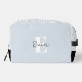 Baby Blue Modern Minimalistisch Mit Monogramm Waschbeutel (Rückseite)