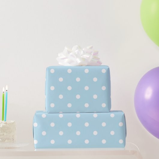 Baby Blue Polka Dots Geschenkpapier (Partygeschenke)
