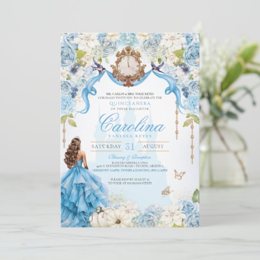 Baby Blue Royal Princess Cinderella Quinceañera Einladung (Stehend Vorderseite)