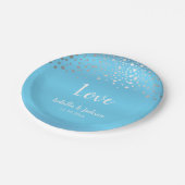 Baby Blue und Silver Confetti Dots Pappteller (Schrägansicht)