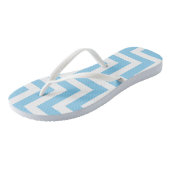 Baby Blue und White Large Diagonal Zickzack Stripe Badesandalen (Schrägansicht)