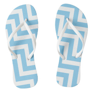 Baby Blue und White Large Diagonal Zickzack Stripe Badesandalen