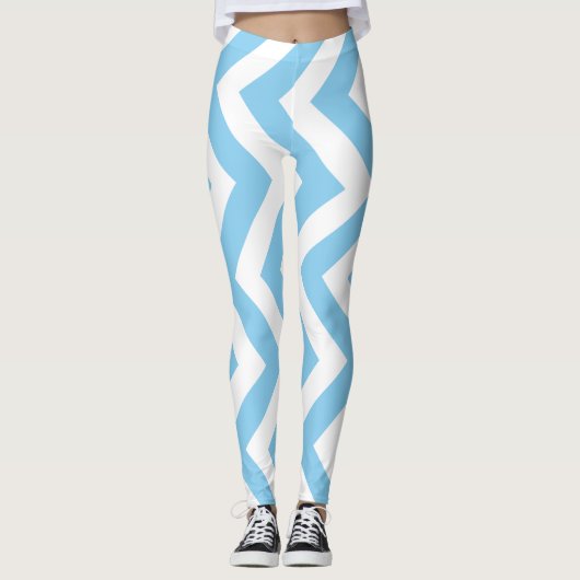Baby Blue und White Large Size Vert. Zickzack Leggings (Vorderseite)