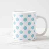Baby Blue White Polka Dots Muster Jumbo-Tasse (Rechts)