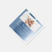 Baby Boy Blue Metallic Foto Typografie Taufe Serviette (Ecke)
