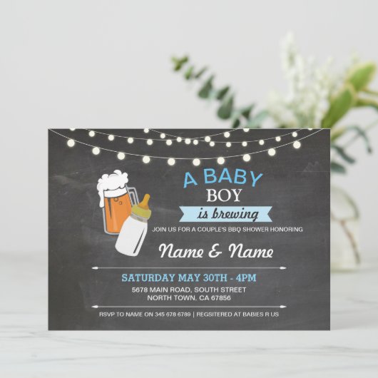Baby Boy Brewing Shower Bers Blue Chalk Einladung (Stehend Vorderseite)