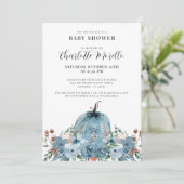 Baby Boy Dusty Blue Autumn Pumpkin Einladung (Stehend Vorderseite)