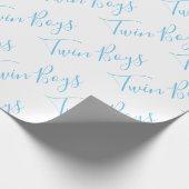 Baby Boy Script Blue Twin Boys Baby Geschenkpapier (Ecke)