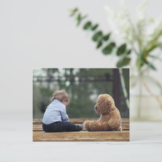 Baby Boy und Teddy Bear Postkarte (Stehend Vorderseite)