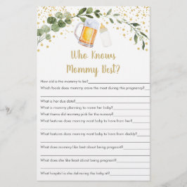 Baby brütet Grünpflanzen, die Mama das beste Spiel