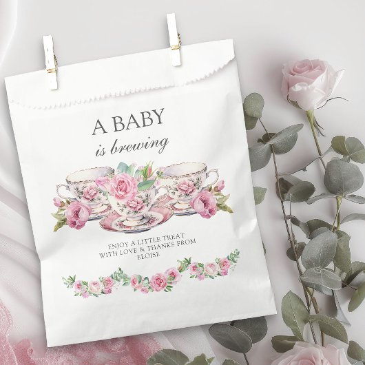Baby brütet Vintag Tee Cups Rose Garland Geschenktütchen