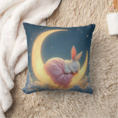Baby Bunny auf einem Halbmond Kissen (Decke)