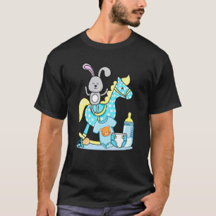 Baby-Bunny-Kaninchen auf Schaukelpferd 1 T-Shirt