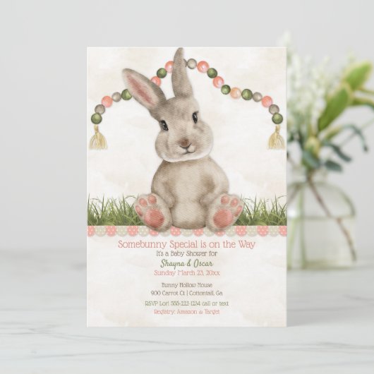 Baby Bunny Peach Ivory Einladung (Stehend Vorderseite)