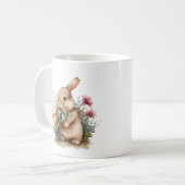 Baby Bunny Rabbit mit Lila gelben Blumen Kaffeetasse (Vorderseite Links)