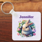 Baby Bunny unter den farbenfrohen Frühlingsblumen Schlüsselanhänger (Vorderseite)