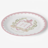 Baby Carriage Crest Monogram | Pink Baby Shower Pappteller (Schrägansicht)