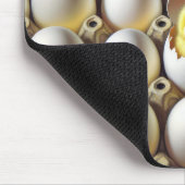 Baby Chick in Eierkarton Mousepad (Ecke)