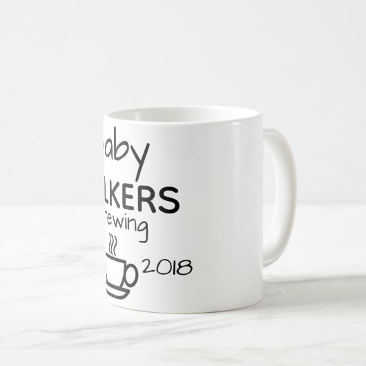 Baby, das Schwangerschaft erwartend braut Kaffeetasse (VorderseiteRechts)