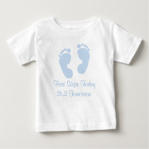 Baby des erste Schritt-heute morgen Marathon-26,2 Baby T-shirt
