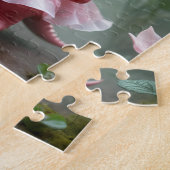 Baby Dino in einem rosa Kleid Puzzle (Seite)