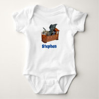 Baby Dragon in der Wiege Personalisiert