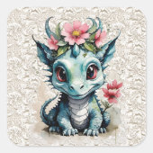 Baby Dragon mit rosa Blume und Spitzen Quadratischer Aufkleber (Vorderseite)